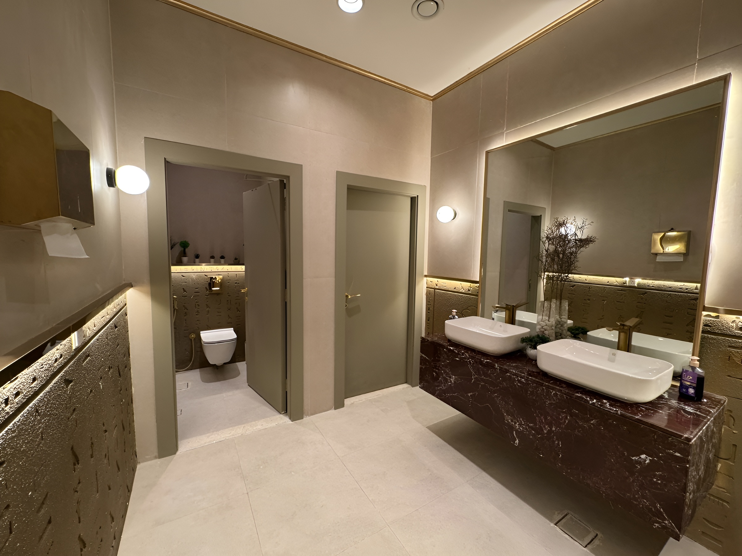 WC2